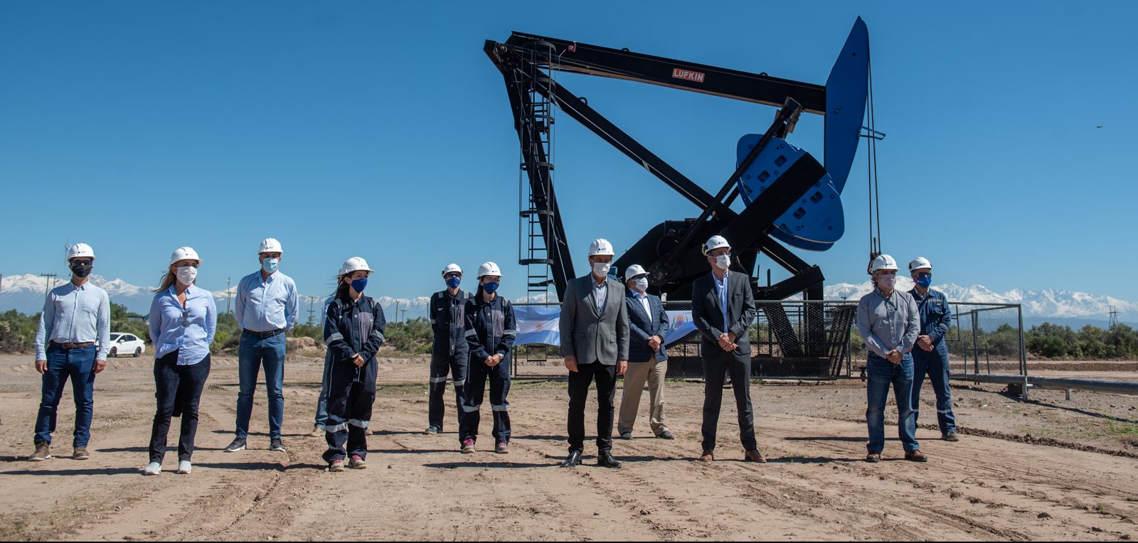 Mendoza Activa Hidrocarburos: Suarez visitó uno de los yacimientos que se reactivaron, donde destacó las inversiones y la mano de obra del plan