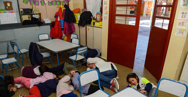 Directivos y docentes se capacitaron en la realización del simulacro de sismo en las escuelas