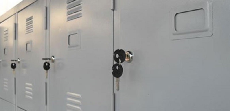 Quién debe responder por las pertenencias guardadas en casilleros o lockers