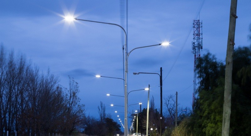 Nuevas luces Led sobre calle Salas