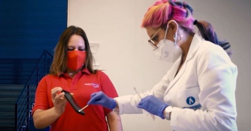 Novedoso método de un investigador chileno para detectar pacientes asintomáticos usando el celular