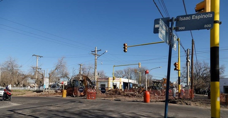 Comenzó la renovación del nudo nudo vial de la avenida Alberdi y Patricias Mendocinas