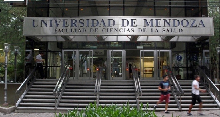 Escándalo en la Universidad de Mendoza: un profesor denunció presiones del vicedecano para aprobar a su hijo