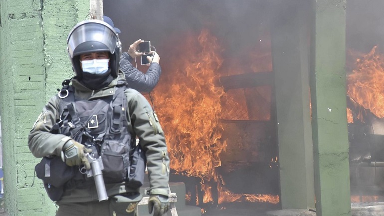 Protestas, daños a infraestructuras y un diálogo truncado: ¿qué está pasando con los cocaleros en Bolivia?