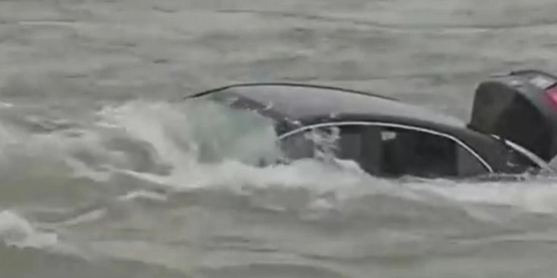 Una mujer murió al caer su auto al borde de las cataratas del Niágara