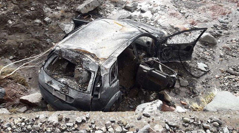 El temporal en Mendoza arrastró el auto de una familia: murieron 3 personas y 2 están internadas