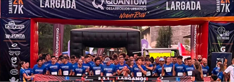 Juan Fernández y Daiana Toval ganaron la prueba atlética nocturna urbana de San Rafael
