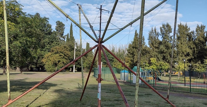 Clausuraron el «Saltarín» al lado del parque de Los Niños
