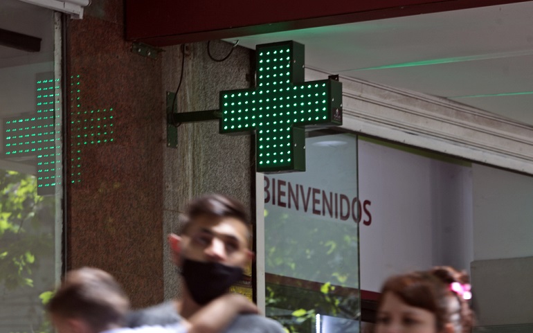 Este martes comenzará la distribución de vacunas contra el Covid en farmacias de Mendoza
