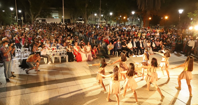 Gran cantidad de público acompañó la Bendición de los Frutos