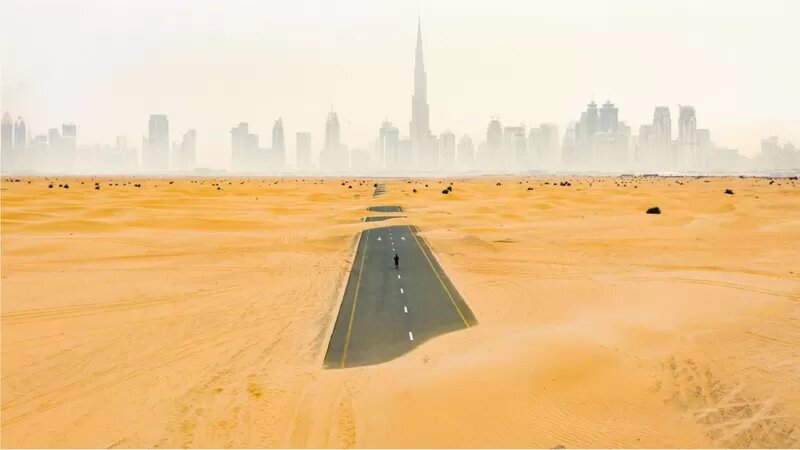 Dubái, la ciudad en el desierto que lucha para no ser engullida por la arena