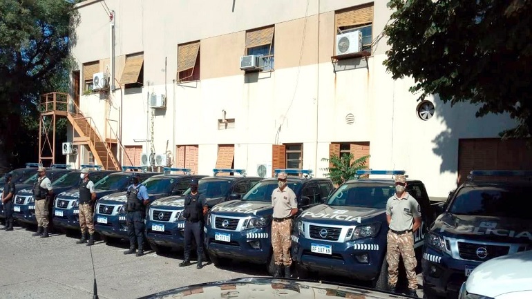 Entregaron 8 camionetas para la Policía del sur provincial
