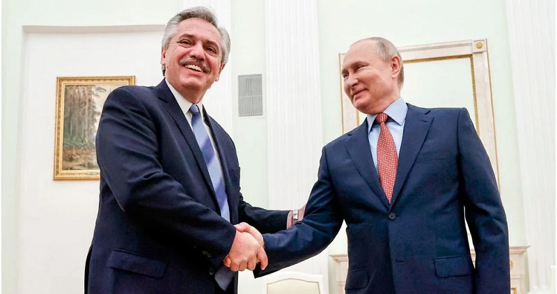 La visita del Presidente a Rusia y China suma incertidumbre y confusión en política exterior y hasta en la interna