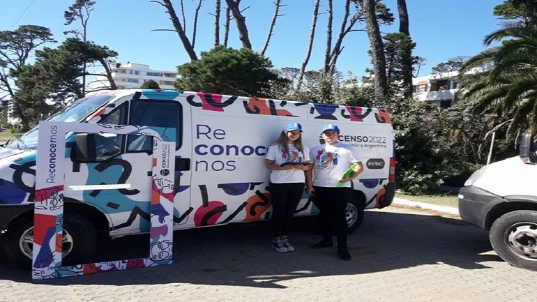 Censo 2022: El camión informativo llega a la Plaza San Martín