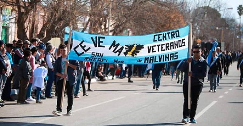 A 40 años: Gran desfile en honor a los «Héroes de Malvinas»