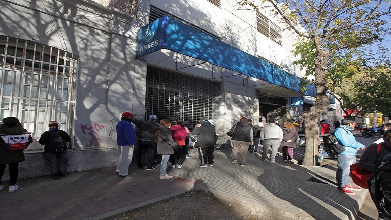 Los bancos no podrán aplicar ningún tipo de descuento sobre el refuerzo de ingresos