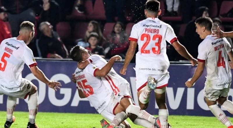 Colón empató con Estudiantes en la última pelota y sonríe Boca