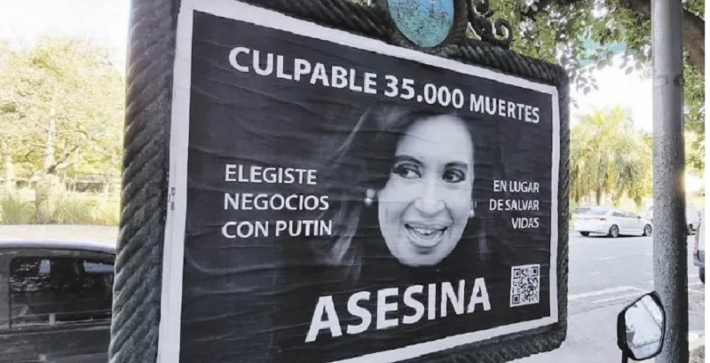 Detuvieron a tres personas por los afiches contra Cristina Kirchner