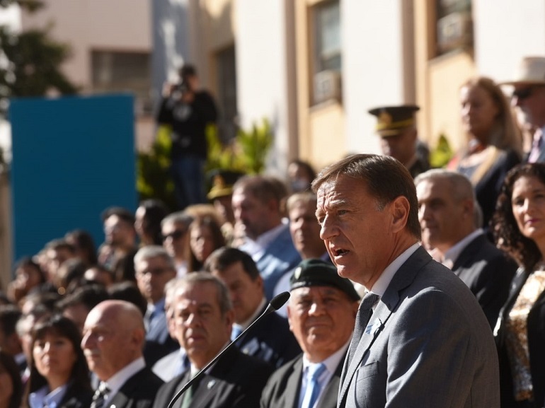 «Son números muy raros»: Mendoza le apunta al Indec por las cifras de la pobreza