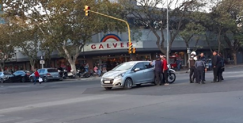 Atropellaron a dos mujeres, una es menor, sufrió varias quebraduras y TEC