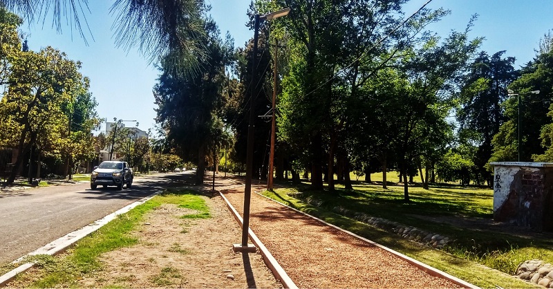 Quedó lista la renovada vereda de Ameghino en el Parque Yrigoyen