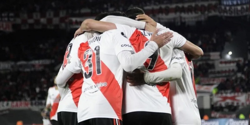 Con seis goles de Julián Álvarez, River goleó a Alianza Lima, por la Copa Libertadores
