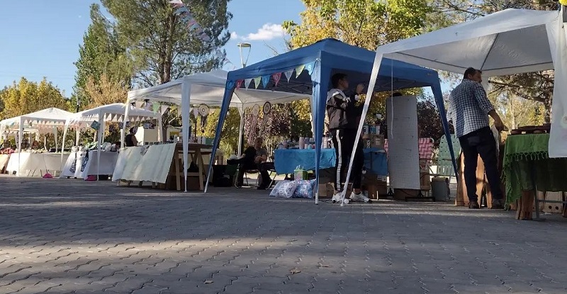 Feria de Arte e Integración en la Plaza de Rama Caída