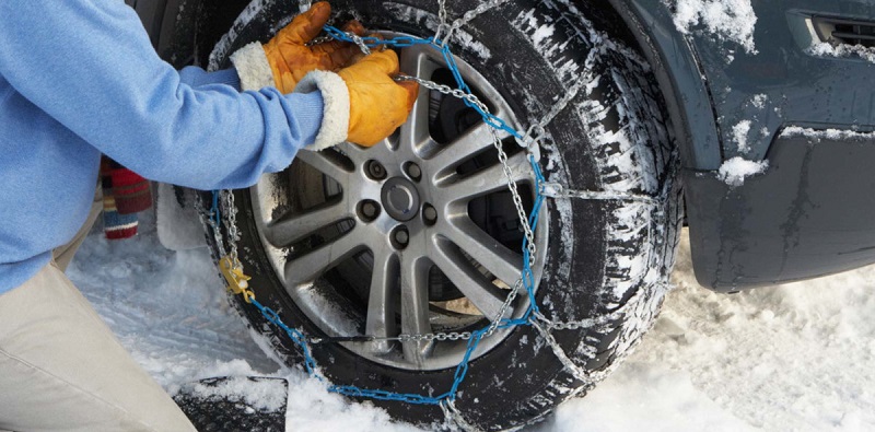 Es obligatorio el uso de cadenas para circular en Alta Montaña