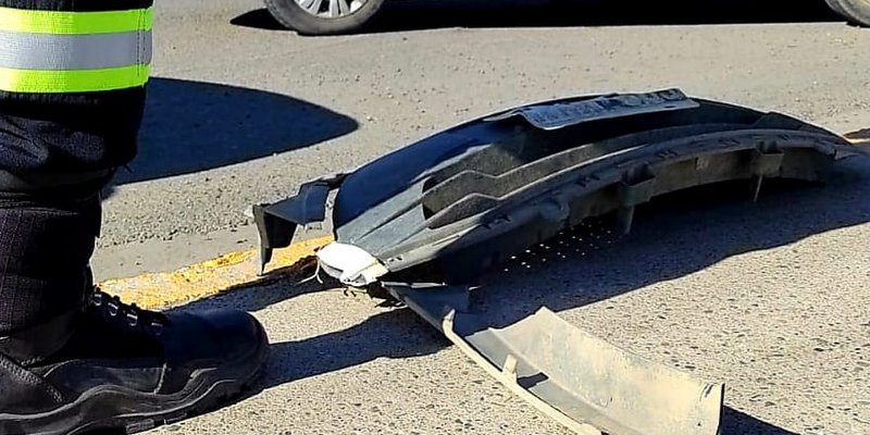 Turista atropelló a una motociclista, escapó, pero perdió la patente y la atraparon