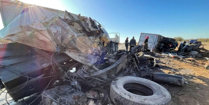 Tragedia en San Juan: dos mendocinos murieron por el choque entre tres camiones