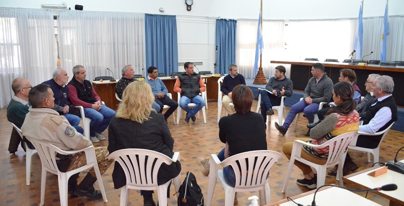 Reunión para trabajar contra la faena y venta clandestina de equinos