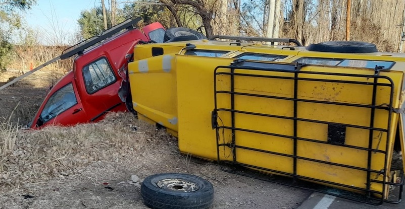 Choque vuelco y heridos en Rama Caída