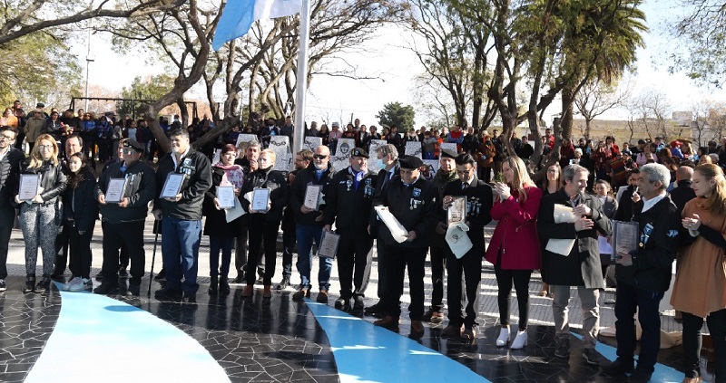 Merecido reconocimiento a los ex combatientes