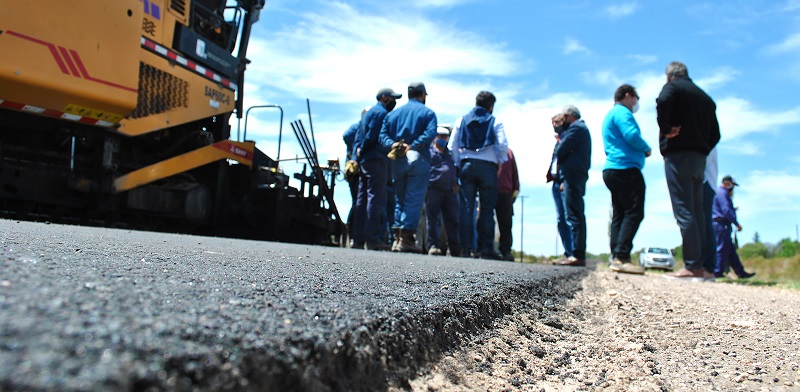 El Gobierno les ofrece obras a cambio de apoyo a la Ley Ómnibus, pero más de mil seguirán paralizadas
