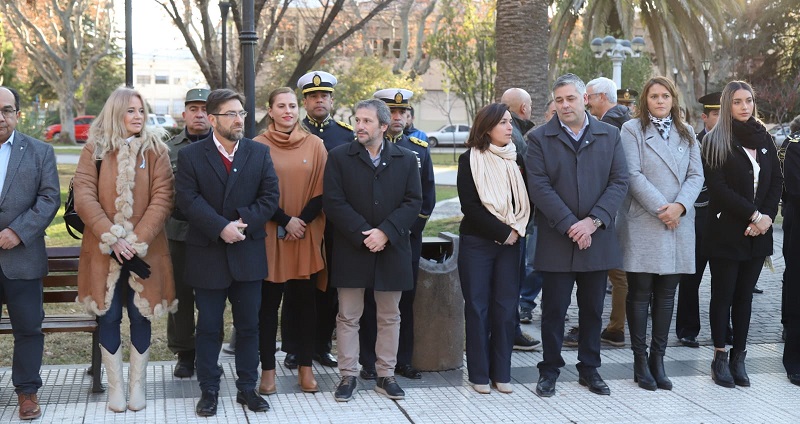 Se realizó el acto oficial por el 9 de Julio en Plaza San Martín