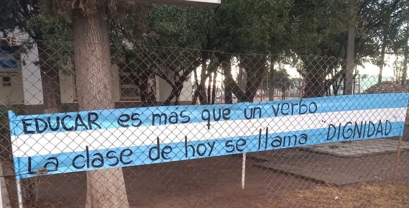 Primer día de paro docente: el SUTE dice que hay 75% de acatamiento y Sadop 63%
