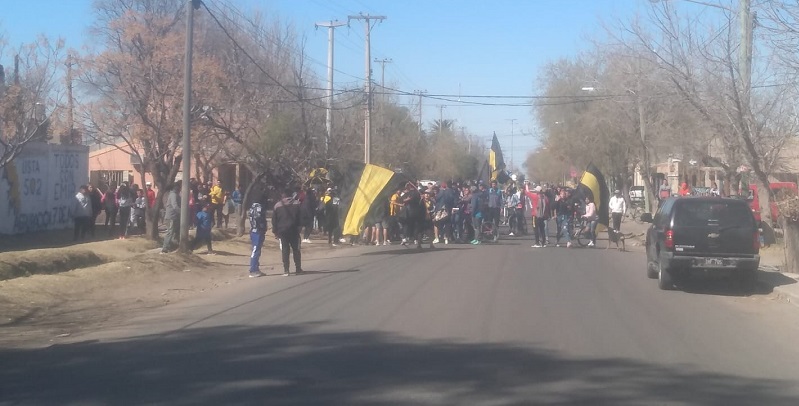 Conflicto entre hichadas y con la policía