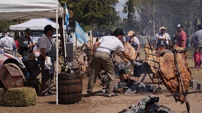 Exitoso concurso de asado a la estaca en Junín