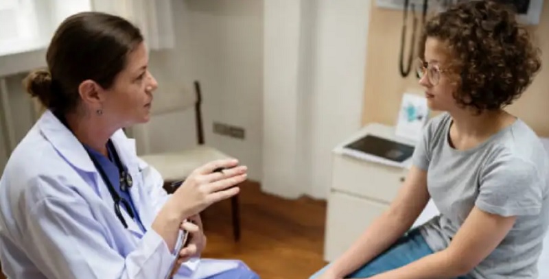 «Hoy la industria farmacéutica lo que pretende es que se eternice la enfermedad»