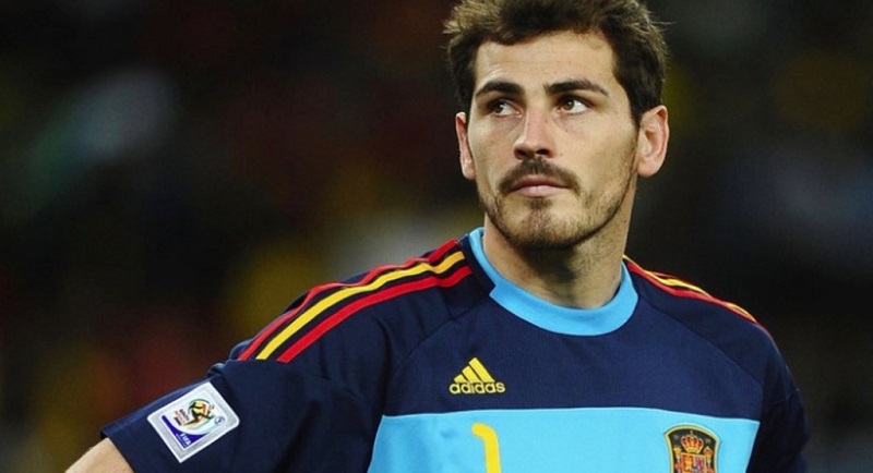 «Espero que me respeten, soy gay»: Iker Casillas explicó la razón del sorpresivo tuit