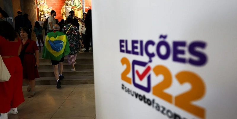 Lula superó a Bolsonaro por 5 puntos y habrá segunda vuelta