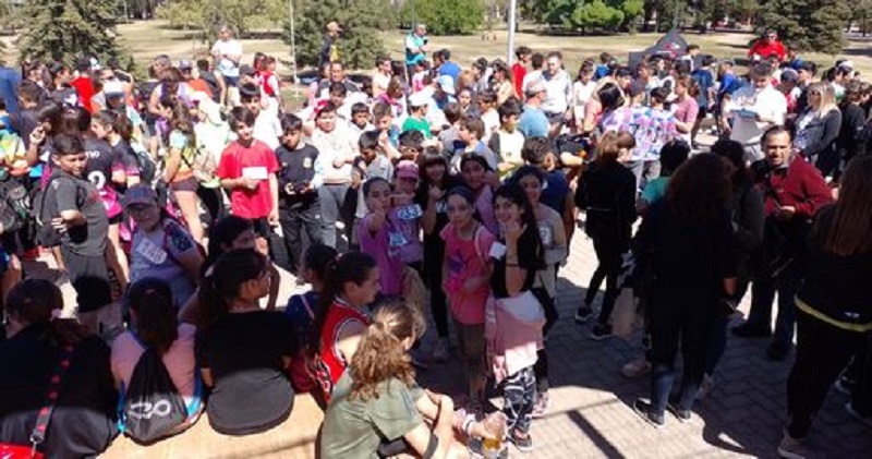 Más de 1.500 alumnos de San Rafael participaron en la VII maratón solidaria de la escuela Bianchi