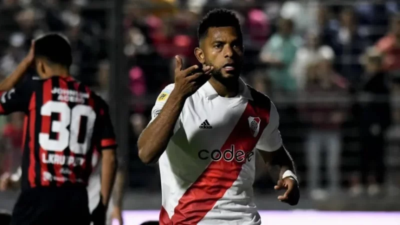 River sufrió, ganó y está casi en la Libertadores