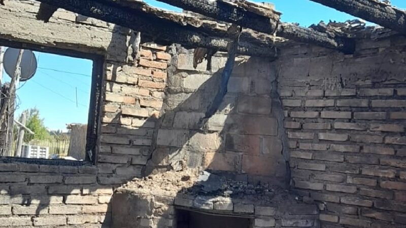 Asistencia a una familia que perdió todo en un incendio
