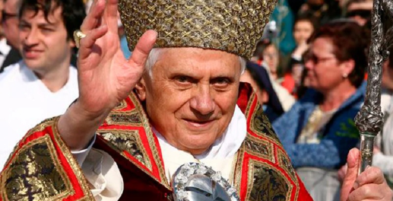 Murió Benedicto XVI, el papa teólogo que revolucionó la tradición vaticana con su renuncia