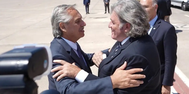 Alberto Fernández ya está en Mendoza: tras el desplante de Suarez, quiénes lo recibieron