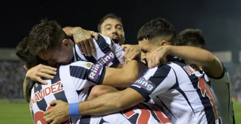 Talleres venció a Boca, le sacó el invicto y le sumó más dudas