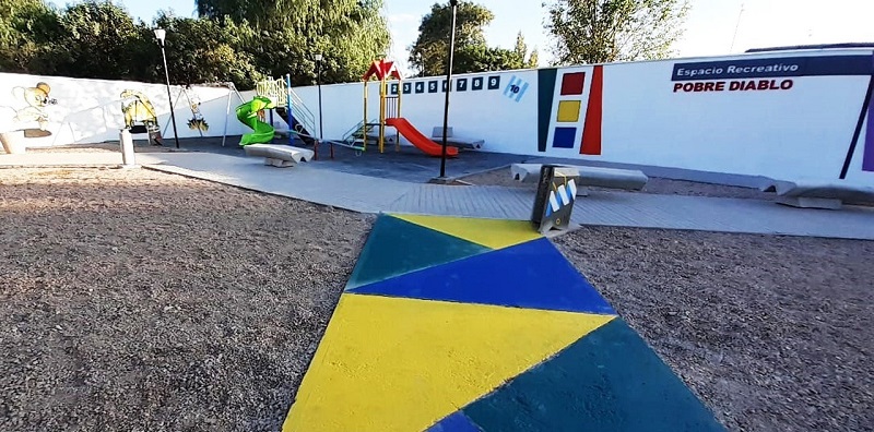 Emnir Félix inaugura un Centro Recreativo en Pobre Diablo y un parque saludable en Real del Padre