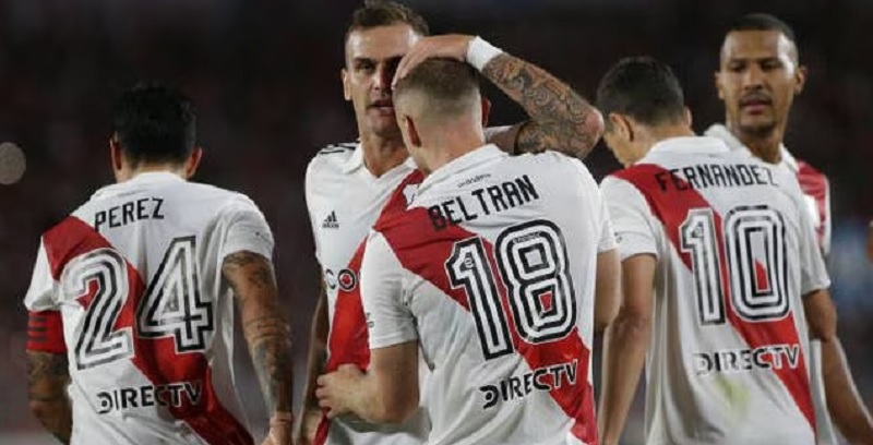 River Plate goleó 3-0 a Gimnasia y confirmó su liderazgo