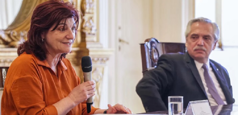 El Gobierno denunció un “ataque especulativo” por la suba del dólar y reconoció que impactará en los precios